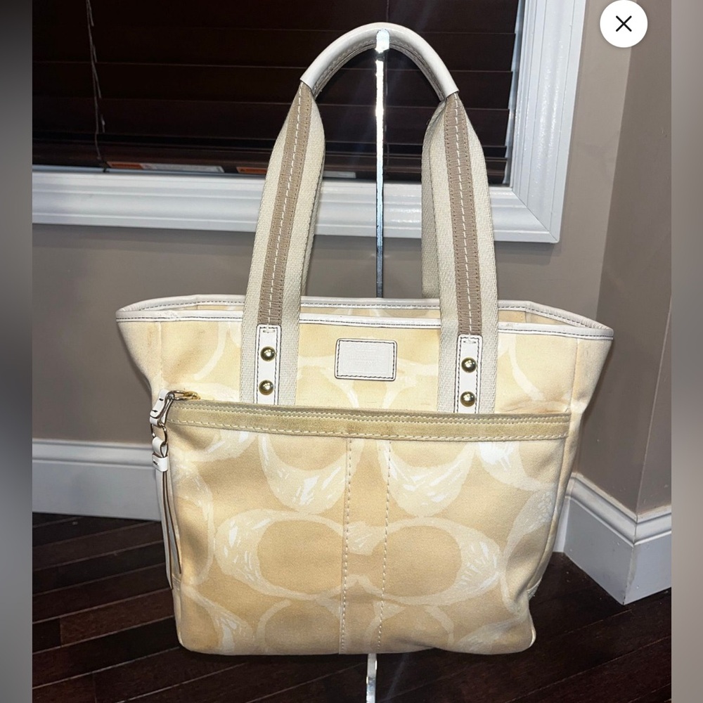 Coach HamptonTote Bag - Picture 7 of 12